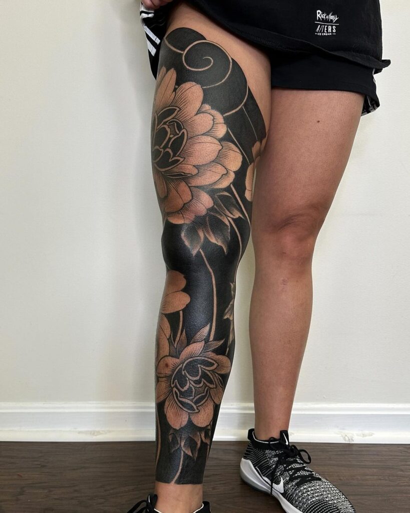 20 idee di tatuaggi sulle gambe impeccabili per le donne che amano l'inchiostro