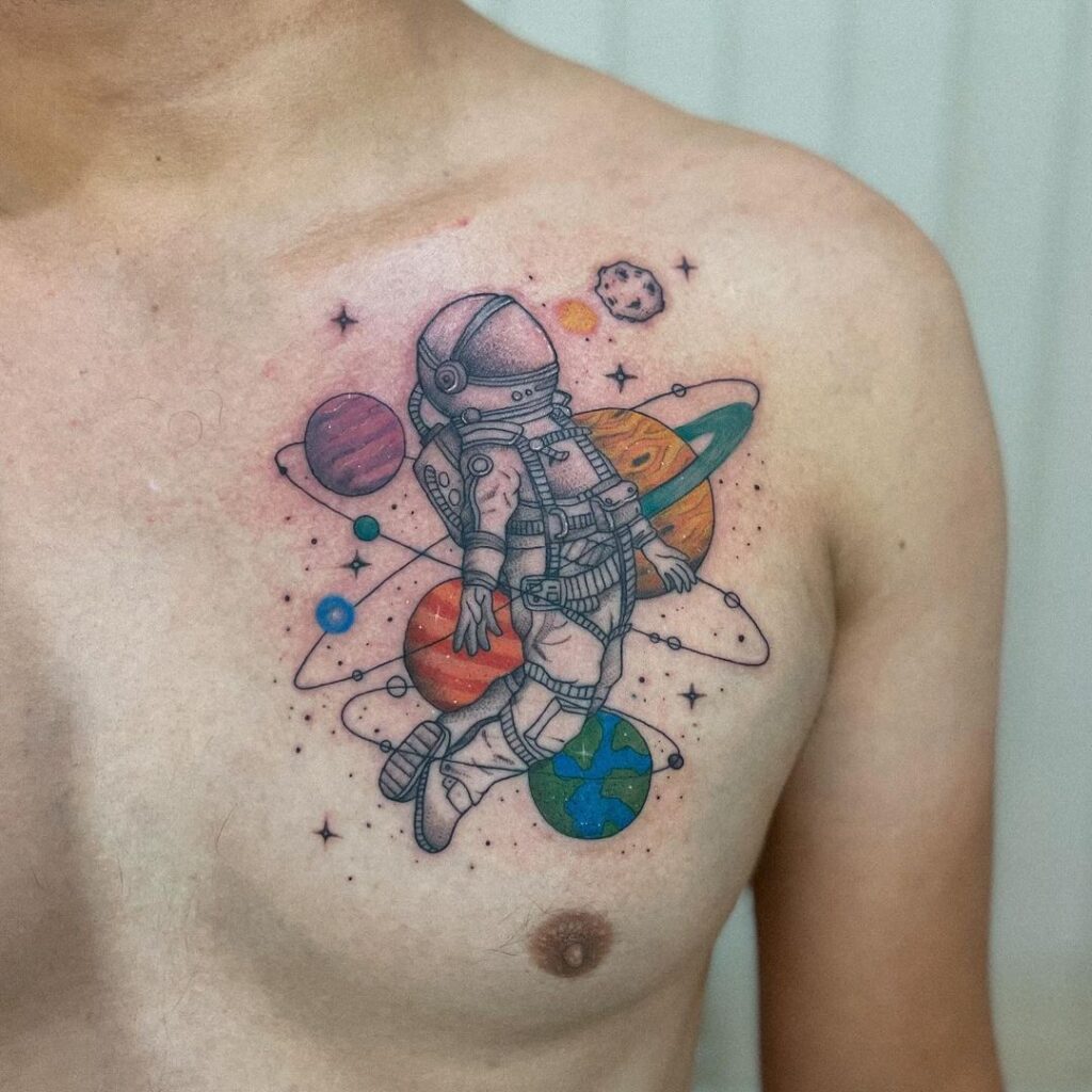 21 idées de tatouage spatial pour l'explorateur qui sommeille en vous