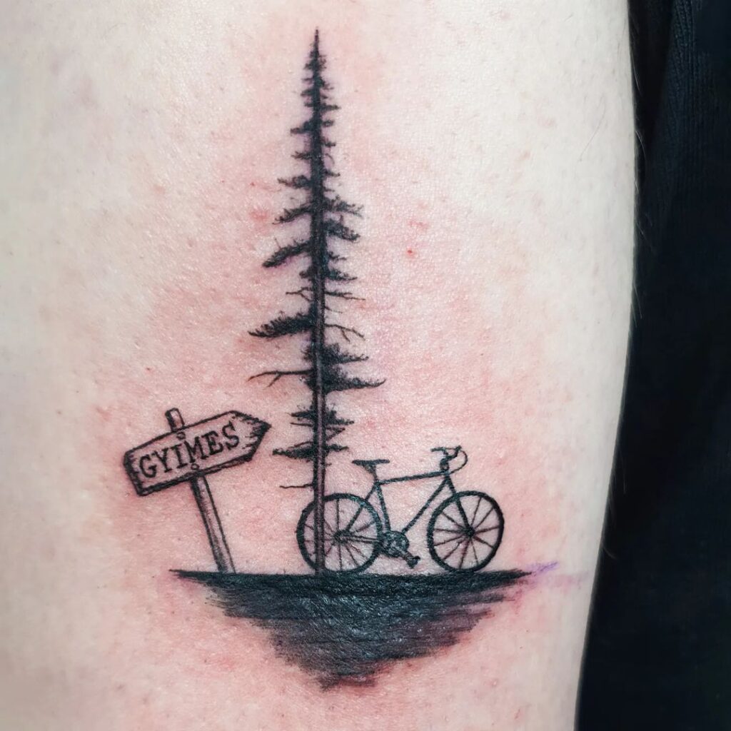 20 attraenti idee di tatuaggio con la bicicletta per gli amanti dell'aria aperta