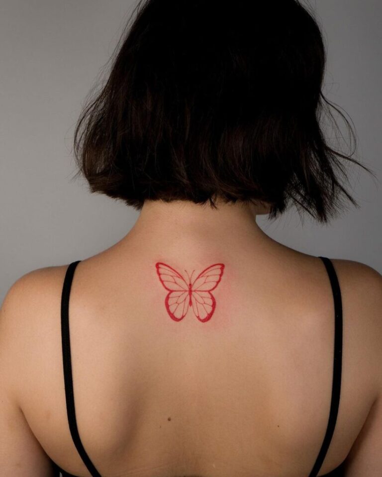 Signification du tatouage papillon rouge et 25 motifs à couper le souffle