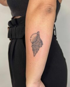 Shell Tattoo Meanings And 25 Jaw-Dropping Design Ideas