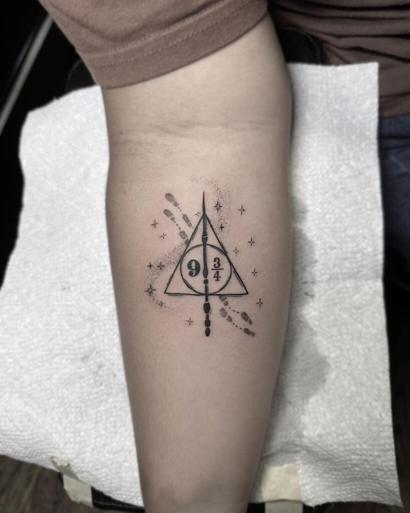 26 Tatuagens de Harry Potter para lembrar SEMPRE desse mundo mágico