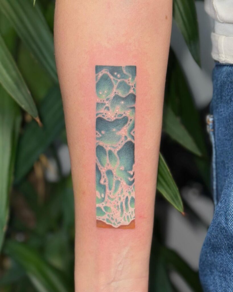 20 Mesmerizing Wasser Tattoo Ideen für Ruhe auf der Haut