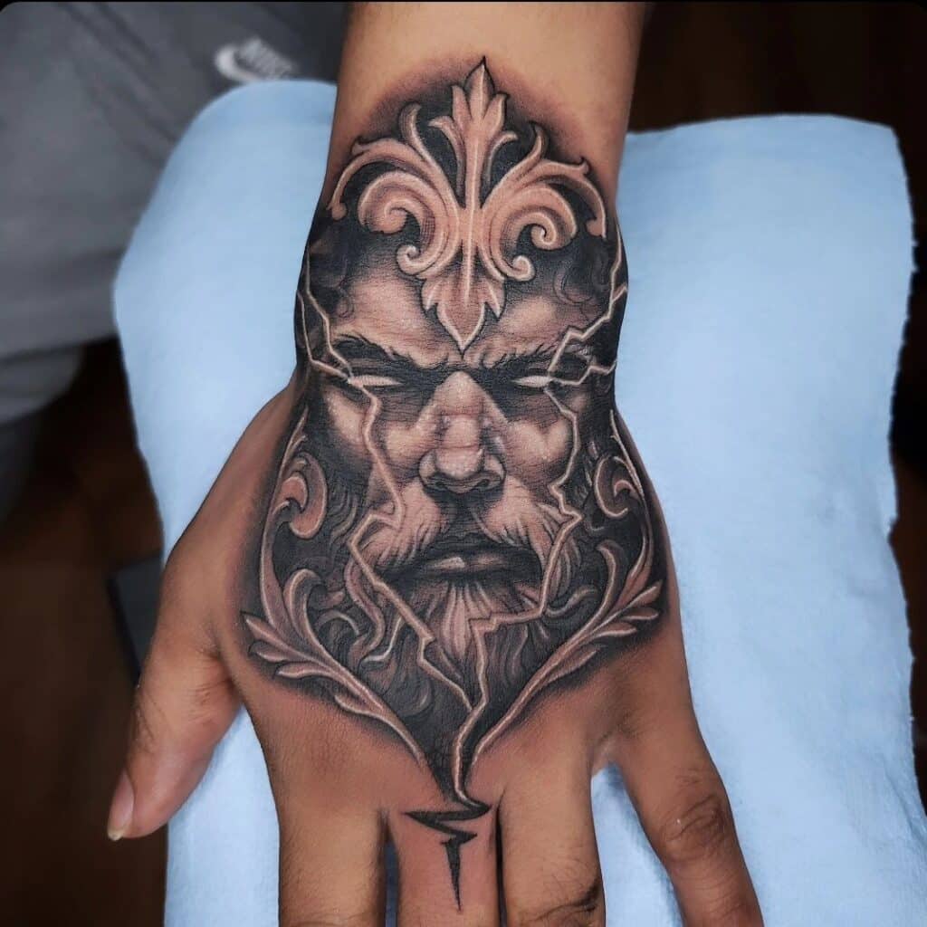 20 ideas de tatuajes de Zeus dignas de dioses