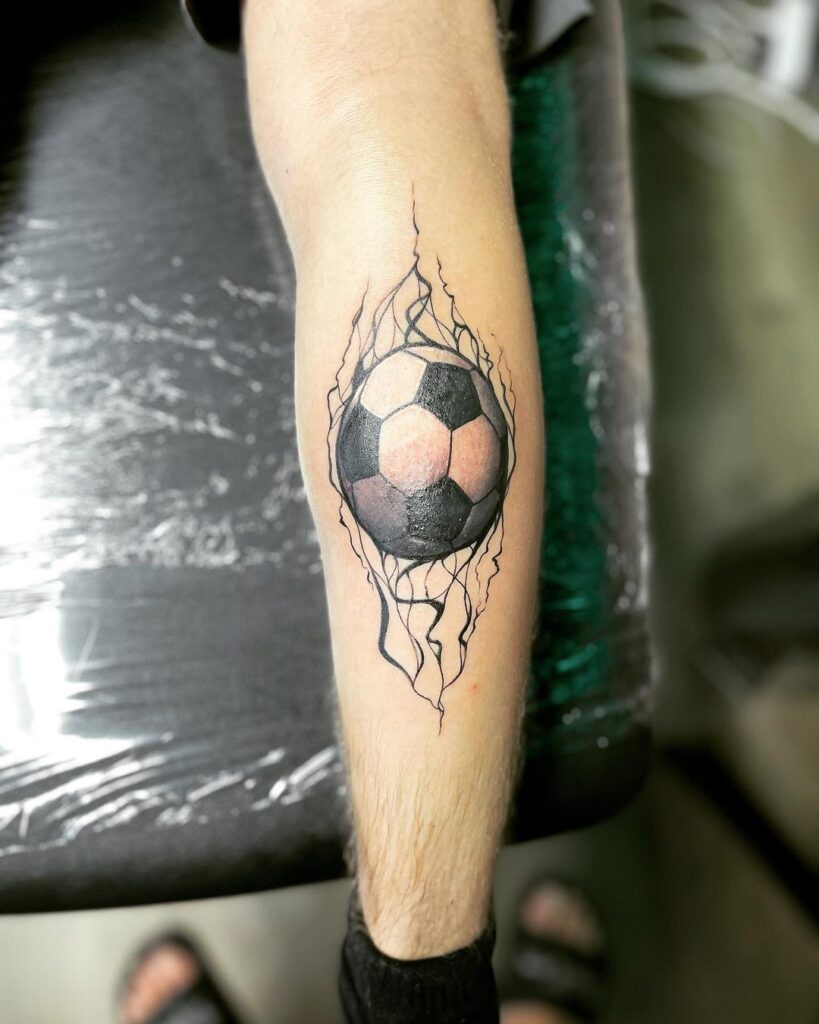 25 Tatuagens de futebol sensacionais para os fãs radicais