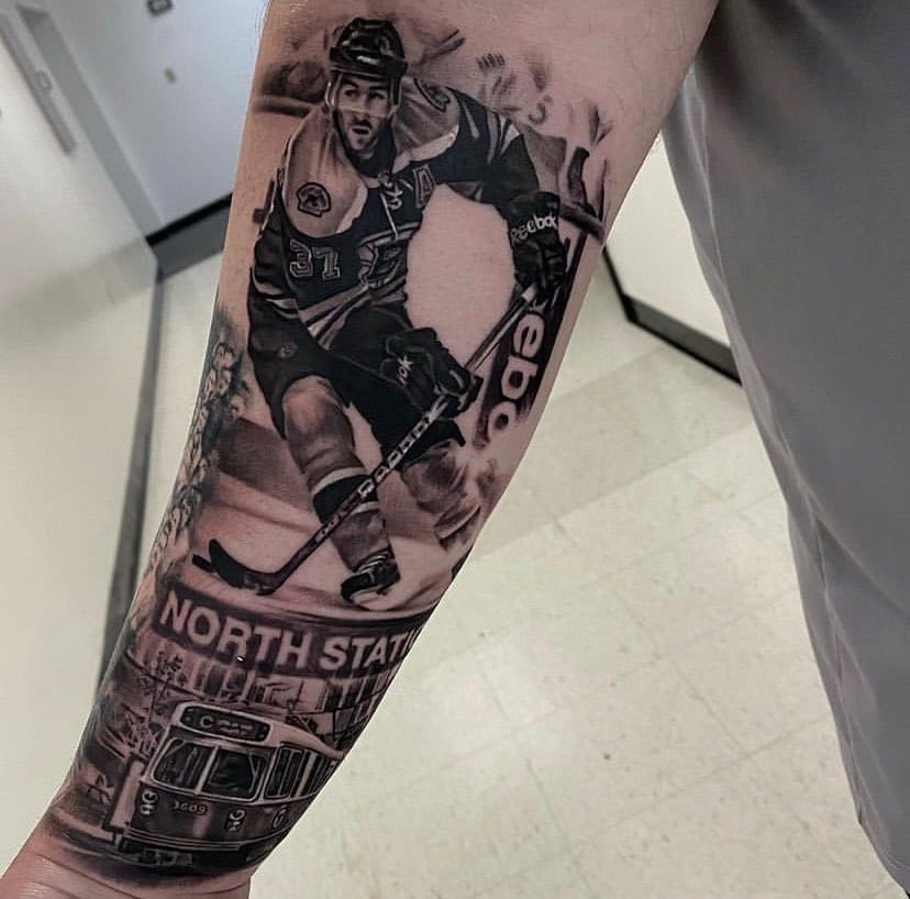 21 tatuajes legendarios de hockey para honrar el deporte y decir ¡PÚCHALO!