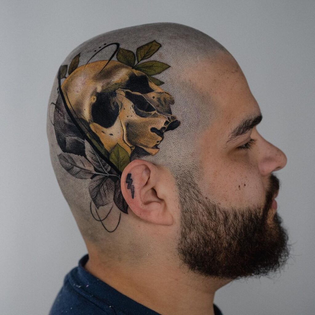 20 ideias de tatuagens na cabeça feitas para os corajosos