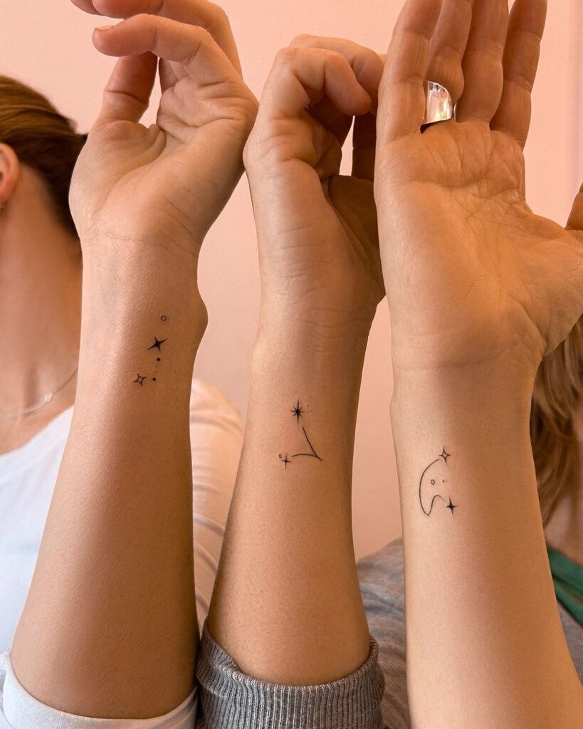 25 Incredible Minimalist Tattoo Ideas You'll Want To Copy