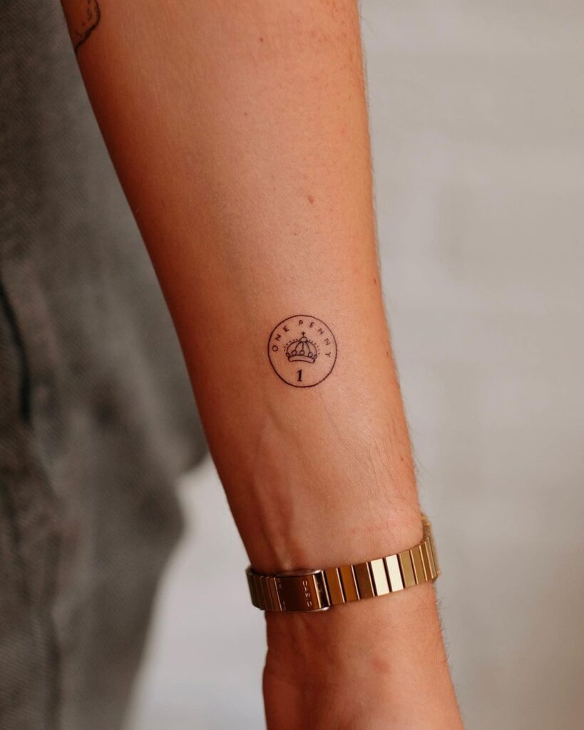 25 Unglaubliche minimalistische Tattoo-Ideen, die Sie kopieren möchten
