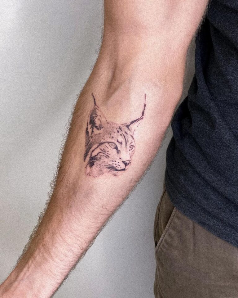 20 Impressive Lynx Tattoos That Make The 