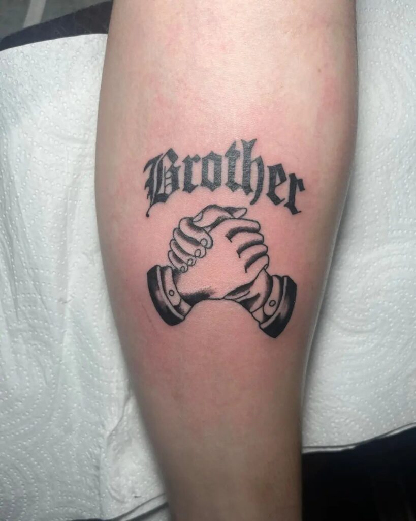 20 superbes idées de tatouage de frère qui symbolisent la fraternité