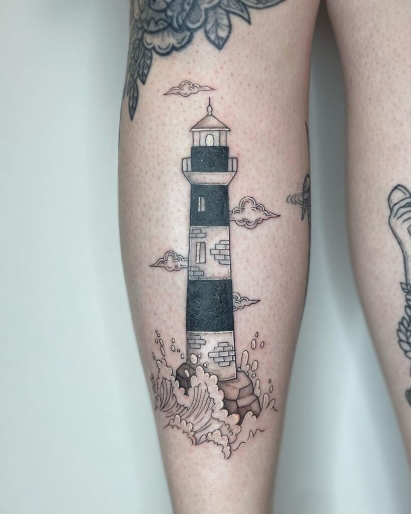 20 Superior-Leuchtturm-Tattoo-Ideen, die die Haut erhellen