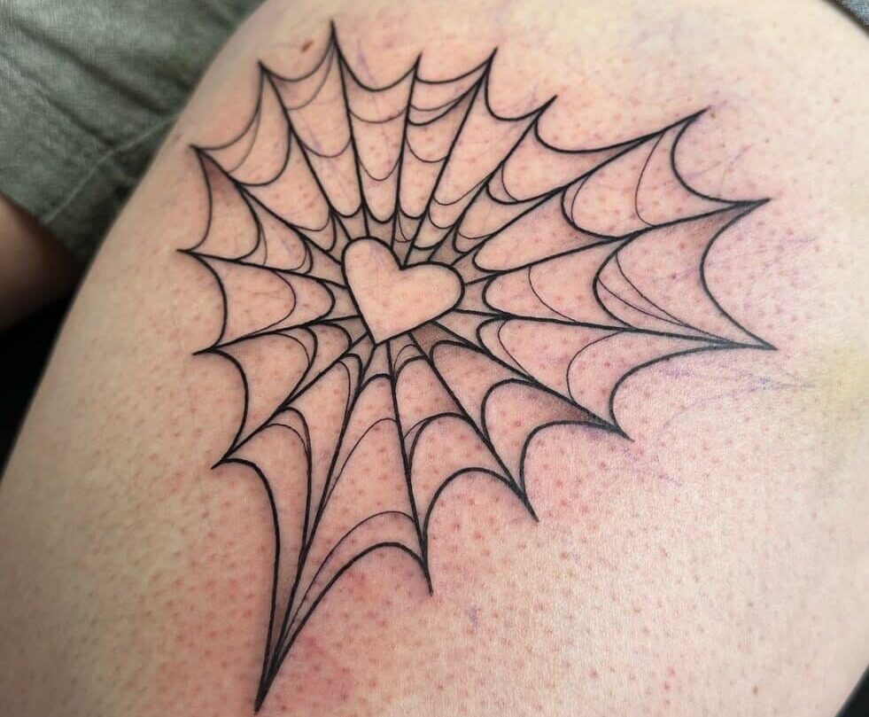 20 Erstaunliche Spinnennetz-Tattoo-Ideen aus Tinte gewebt