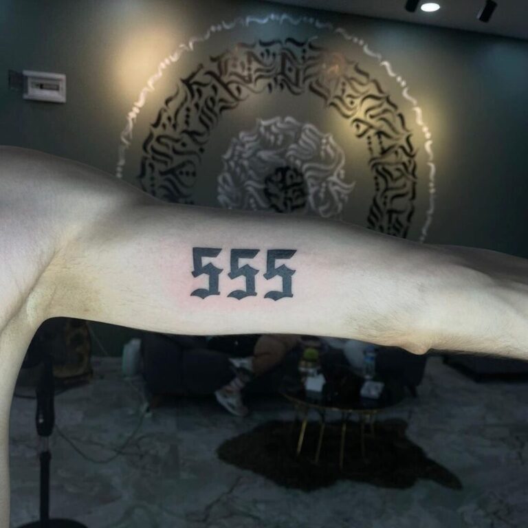 20 Inspirierende 555 Tattoo-Ideen, die Lebensveränderungen umarmen