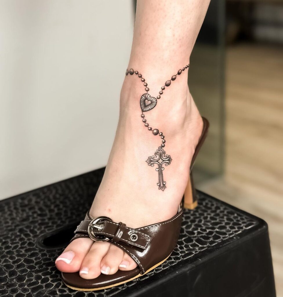 22 Powerful Cross Tattoos For Women In Touch With Faith