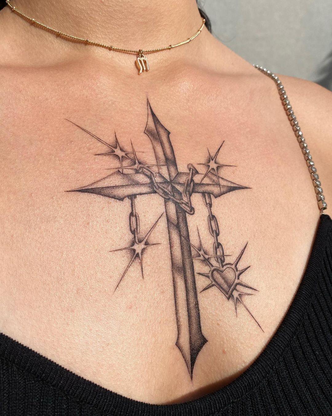 22 Powerful Cross Tattoos For Women In Touch With Faith