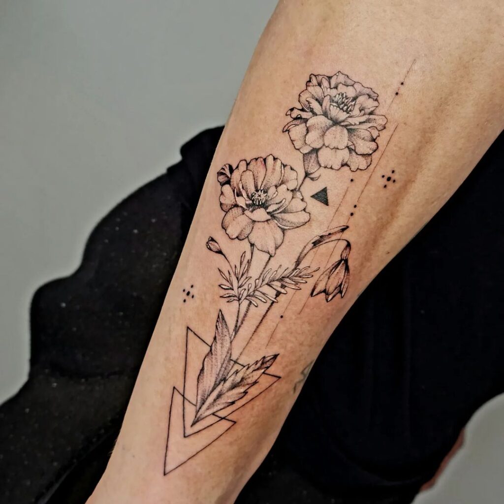 20 Captivating Geometric Tattoos That Are Right On Point