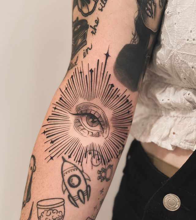 20 Tatuagens góticas assustadoras em preto e branco