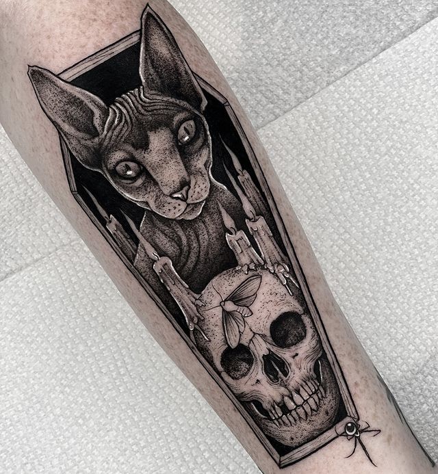 20 espeluznantes tatuajes góticos en blanco y negro