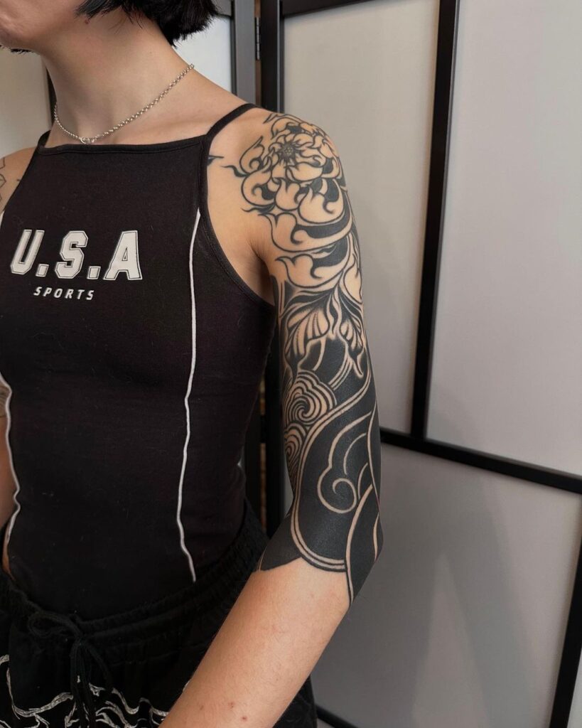 20 tatuaggi blackout di qualità superiore fatti per i più coraggiosi