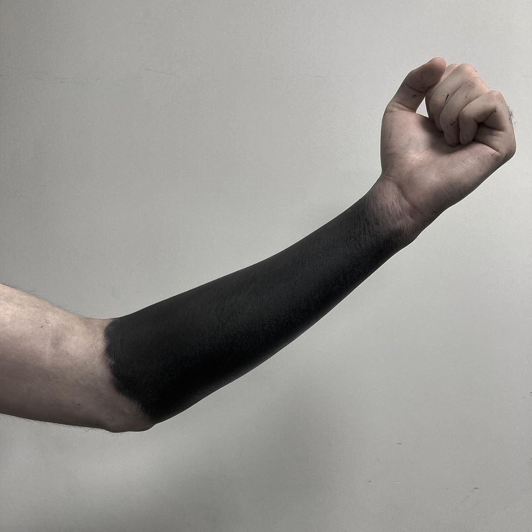 20 Superior Blackout Tattoos Made For The Courageous Ones