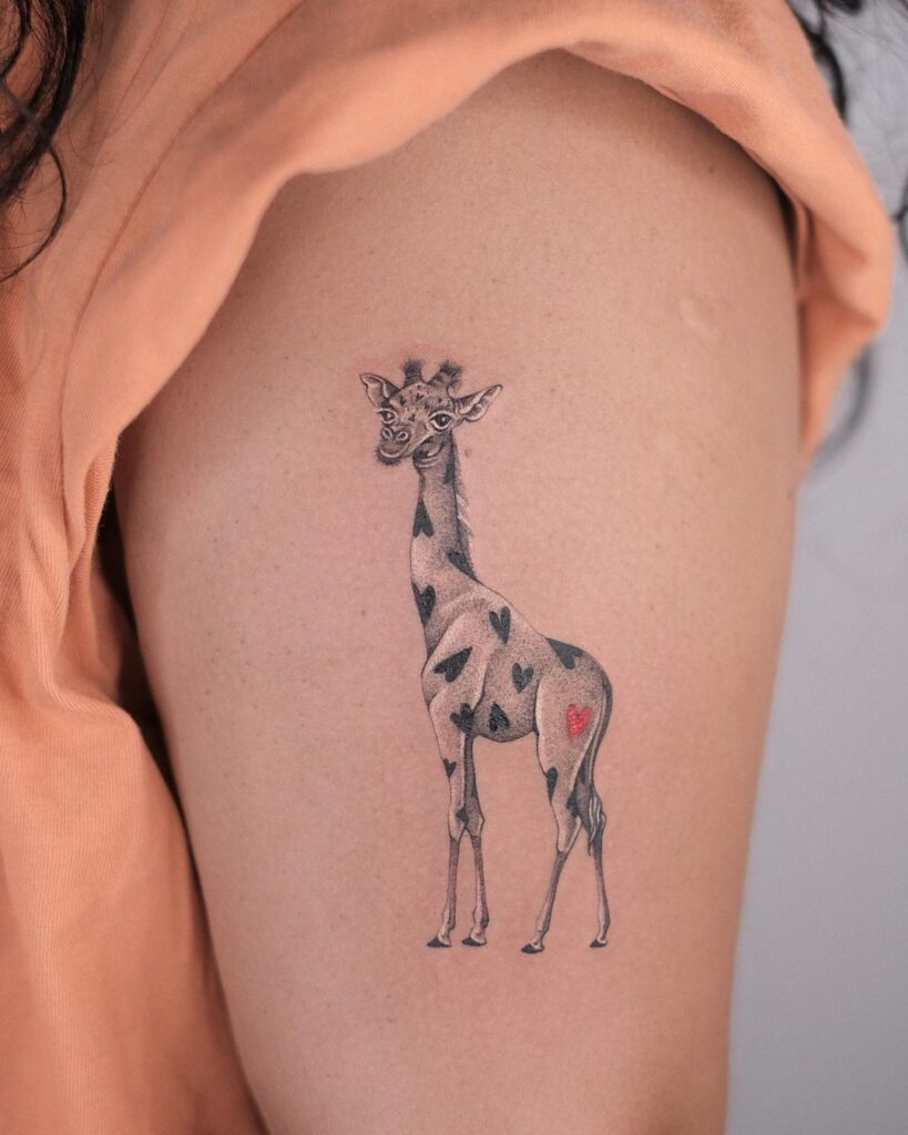 20 ideias de tatuagens de girafas mais bonitas e seus significados