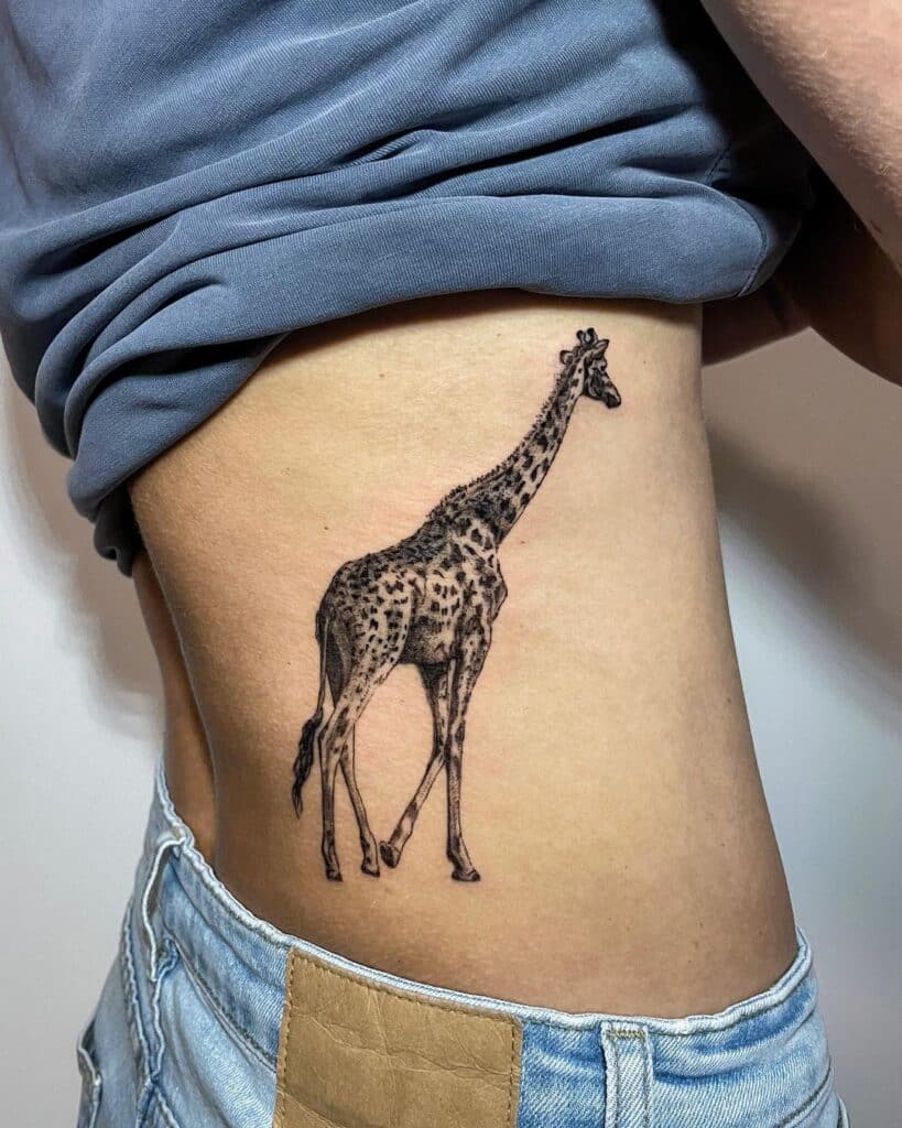 20 Süßeste Giraffen-Tattoo-Ideen und ihre Bedeutungen