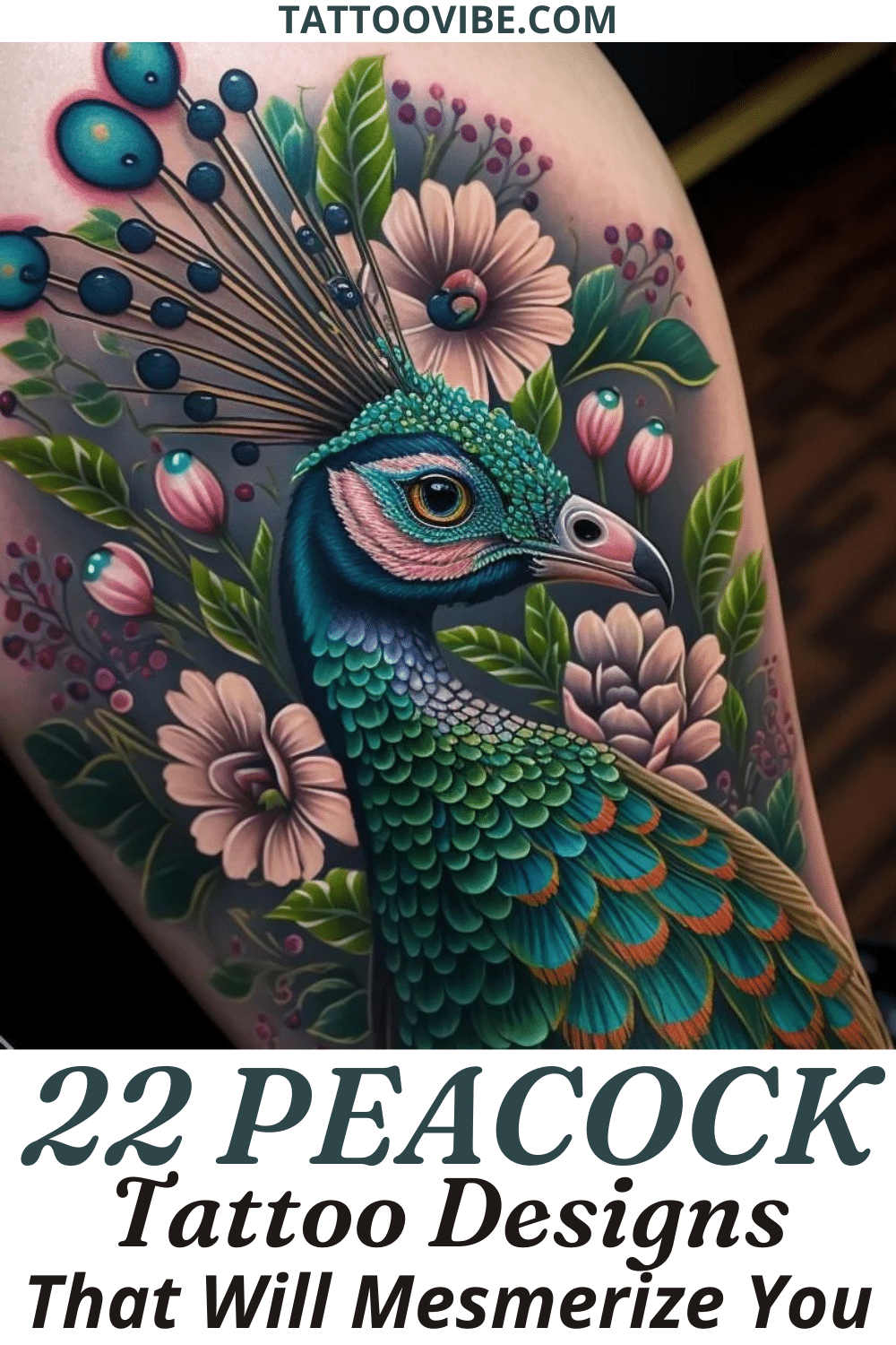 22 diseños de tatuajes de pavos reales que te cautivarán