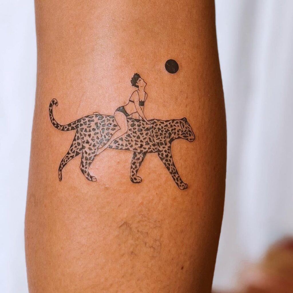 20 ideas de tatuajes de leopardo para llamar la atención