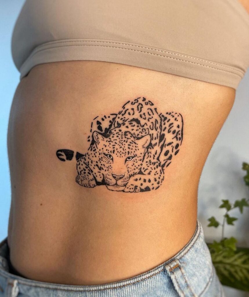 20 ideias de tatuagens de leopardo para chamar a atenção