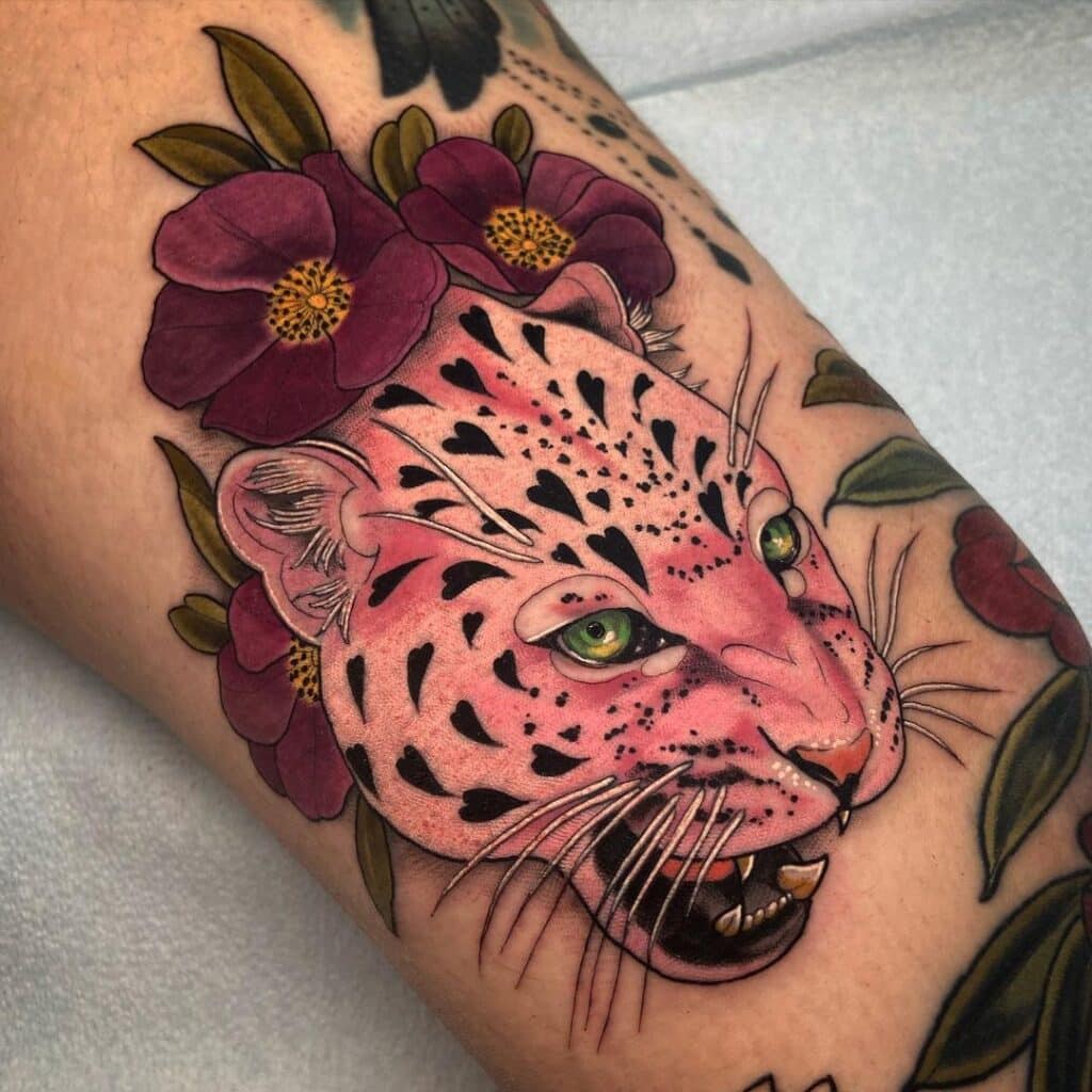 20 idee di tatuaggi leopardati per essere al centro dell'attenzione